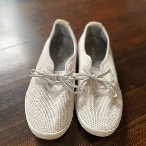 Womens allbird white Tree Skippers sneakers / boat shoes Size 8